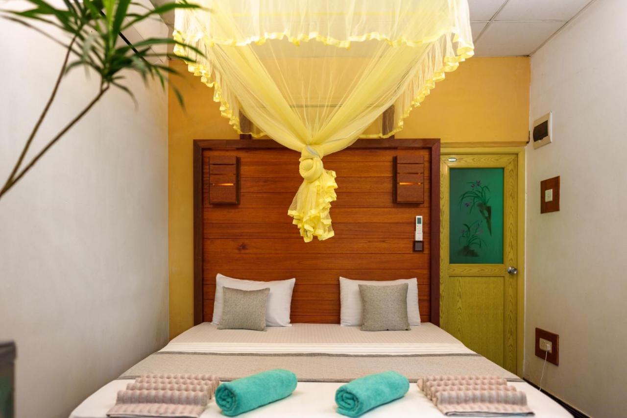 Green Orange Villa Weligama Bagian luar foto
